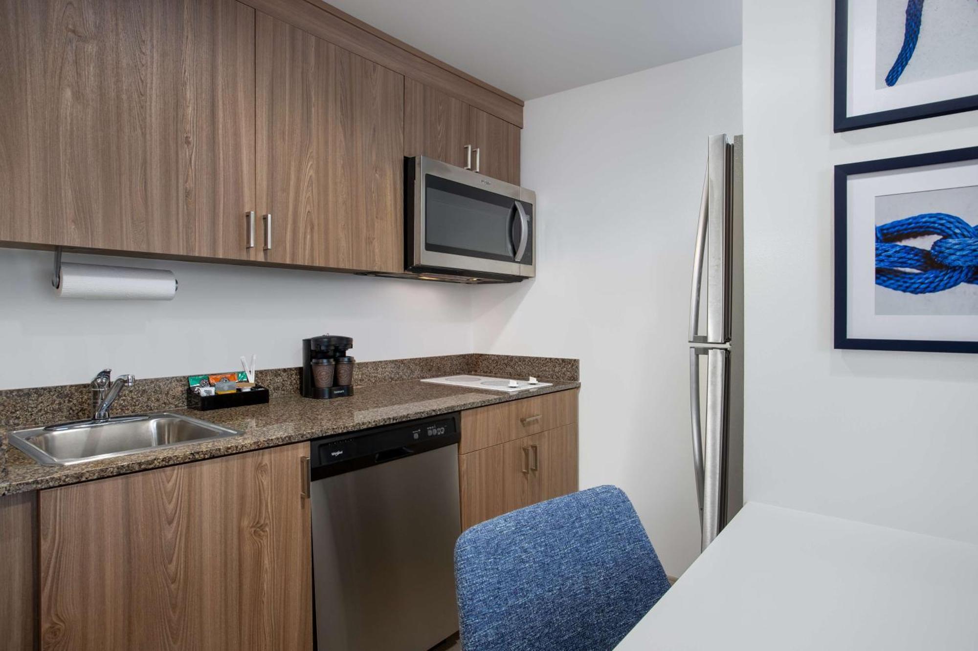 Homewood Suites By Hilton Davidson Экстерьер фото